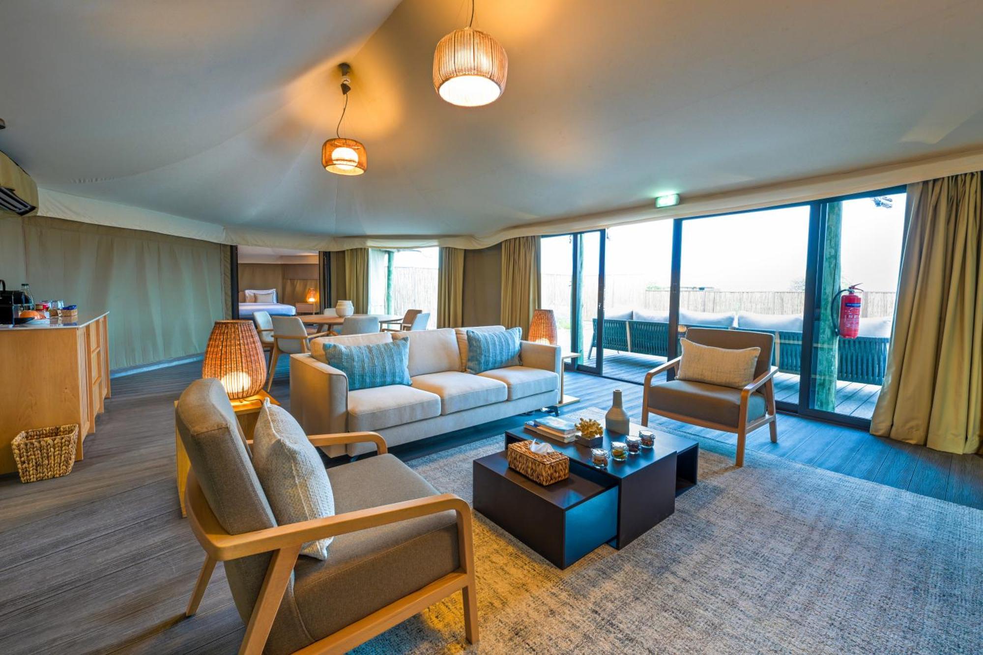 Розкішний намет Kingfisher Retreat By Sharjah Collection 5*